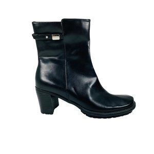 Predictions - Women’s Black Zipper Boot -‎ Size 5